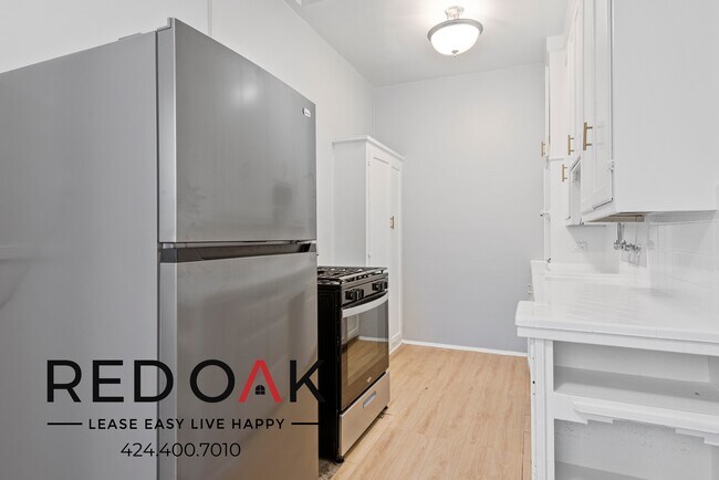 Building Photo - 366 Hayworth Ave