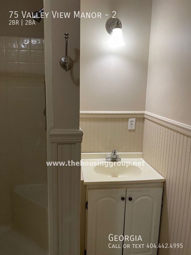 Building Photo - 75 Valley View Manor Dr