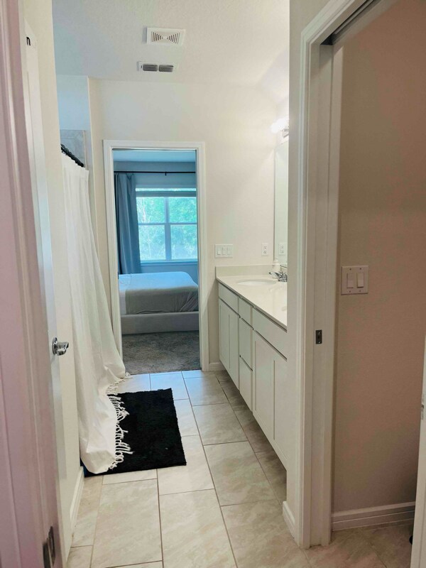 Building Photo - 30572 Thunderbird Dr