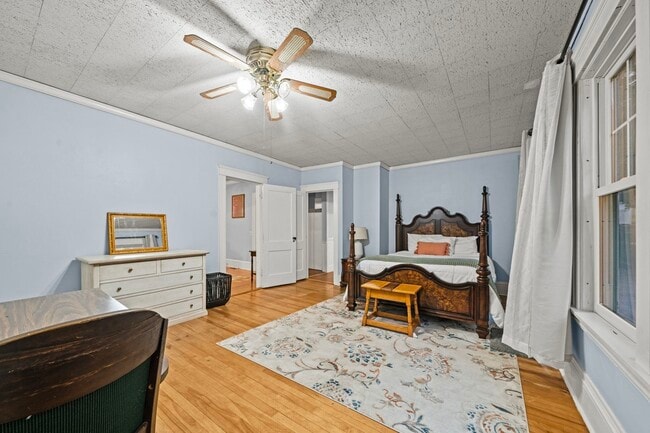 Building Photo - 11 Roseland Rd