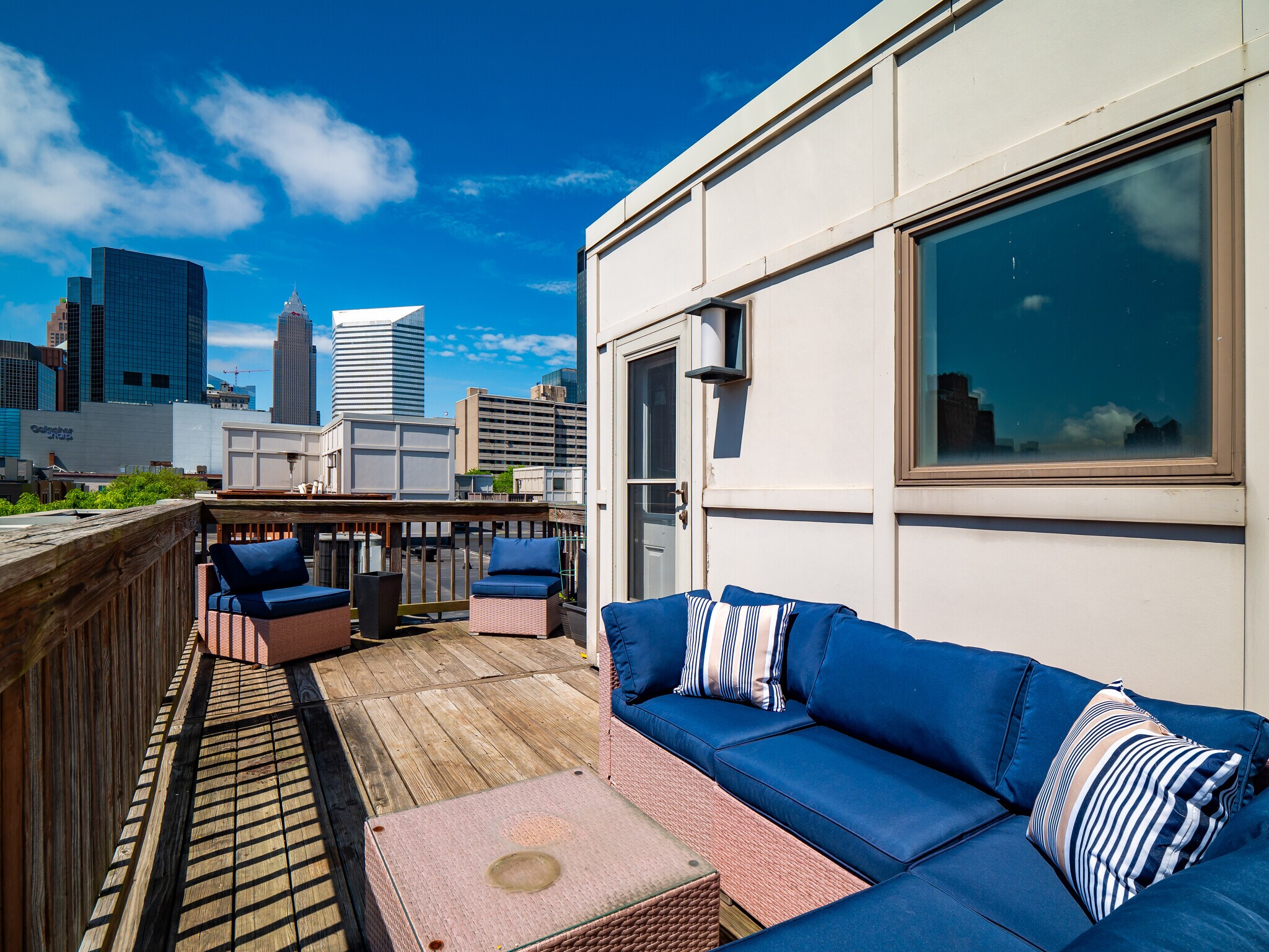 Building Photo - 1471 Lindazzo Ave