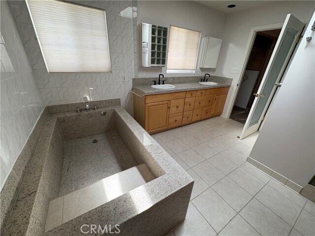 Building Photo - 27804 Pontevedra Dr
