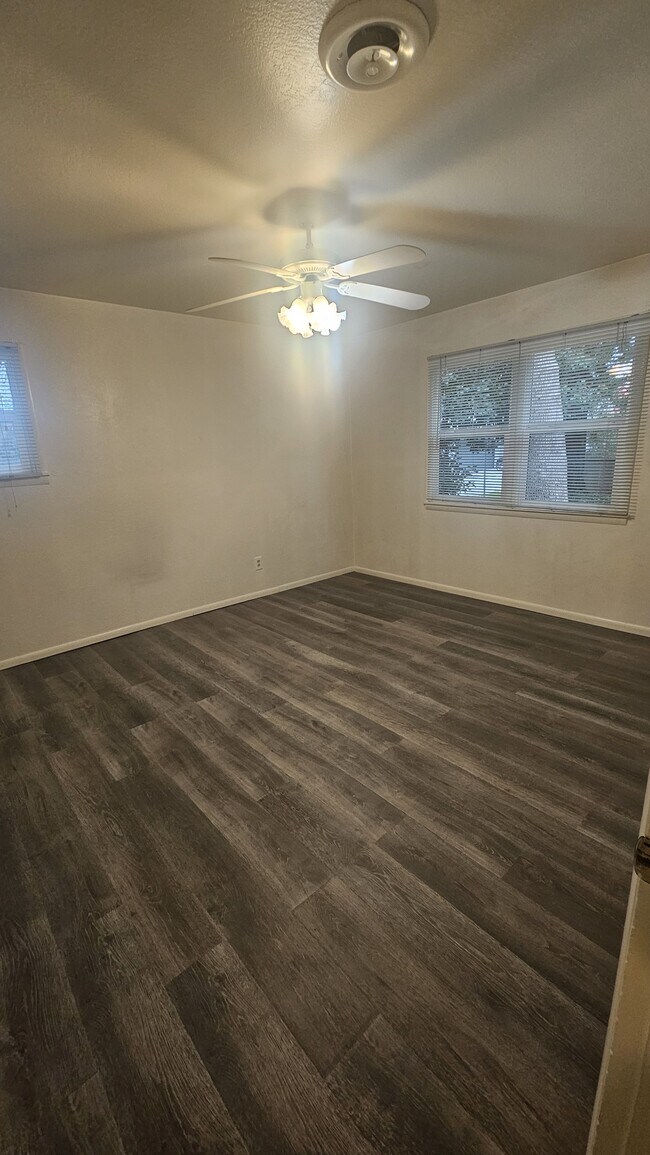 Building Photo - 2375 North Ave