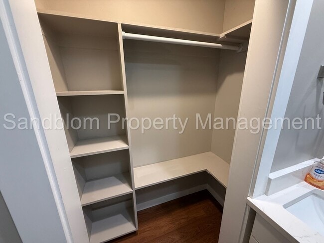 Building Photo - For Lease | University of Tulsa | $1750 Rent