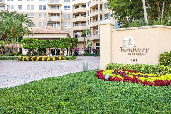 Building Photo - 19501 W Country Club Dr