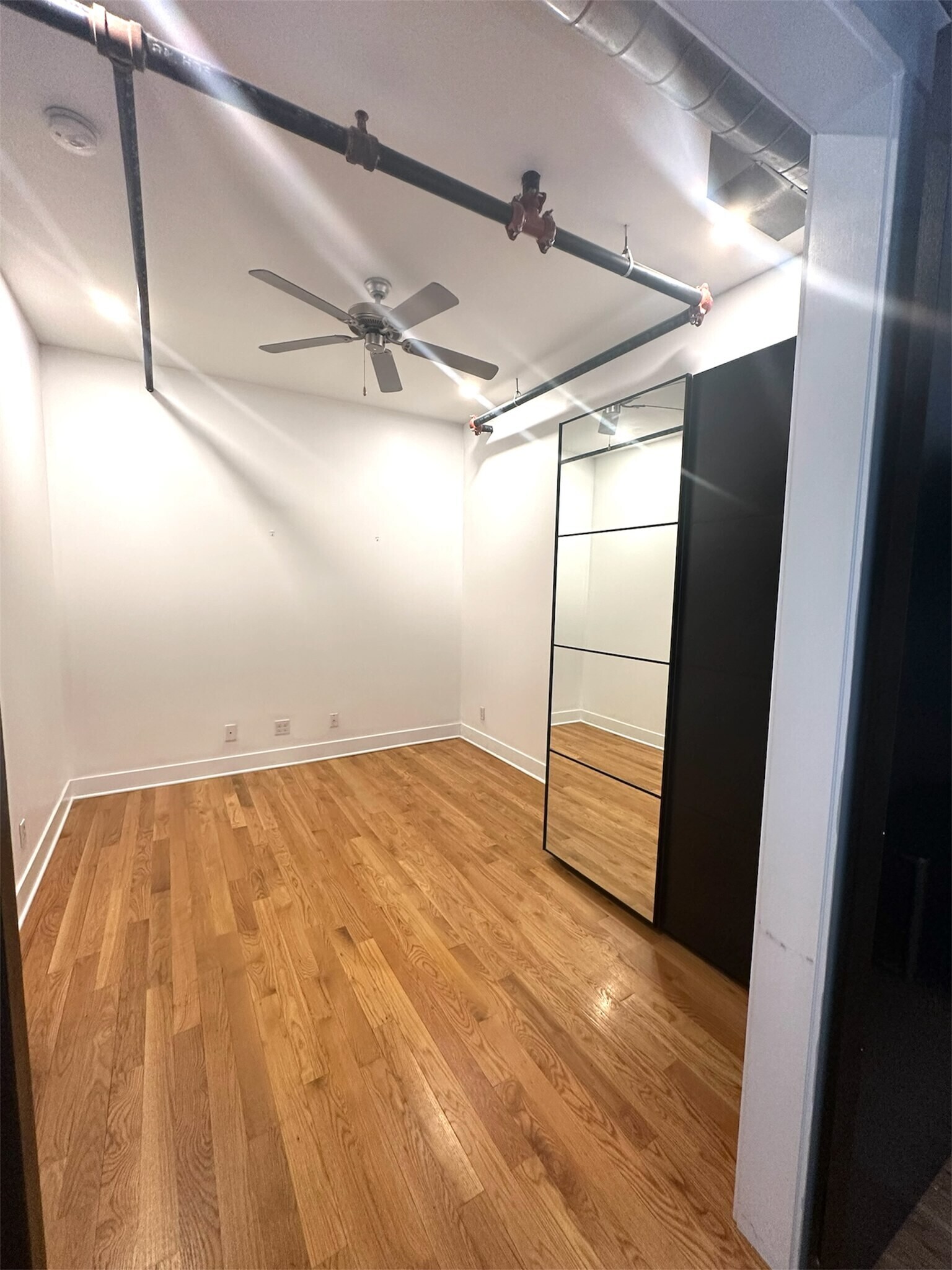 Second Bedroom - 1432 Race St