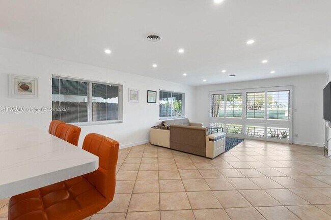 Building Photo - 1406 Polk St