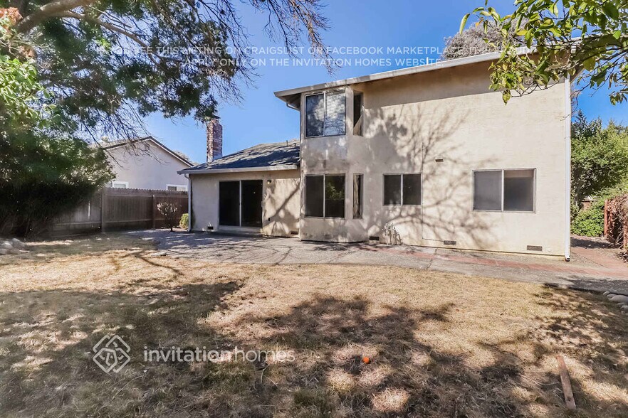 Building Photo - 2954 Redwood Dr