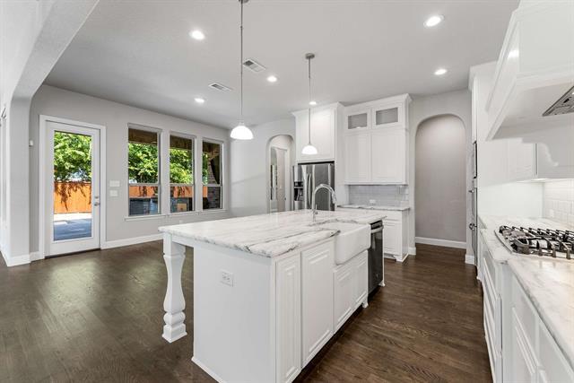 Building Photo - 2605 Greenlawn Dr