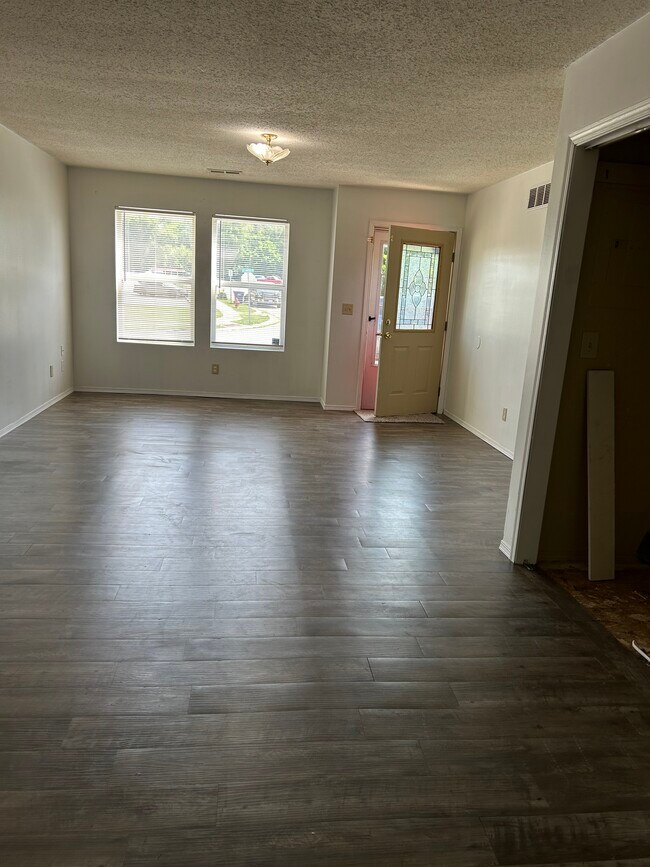 1100 SE Ray Dr 1100 SE Ray Dr Oak Grove MO 64075 Apartment Finder