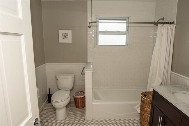 Building Photo - 21 Trenton St