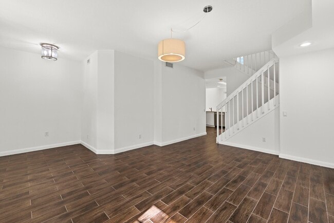 Building Photo - 108 Courtenay Ct