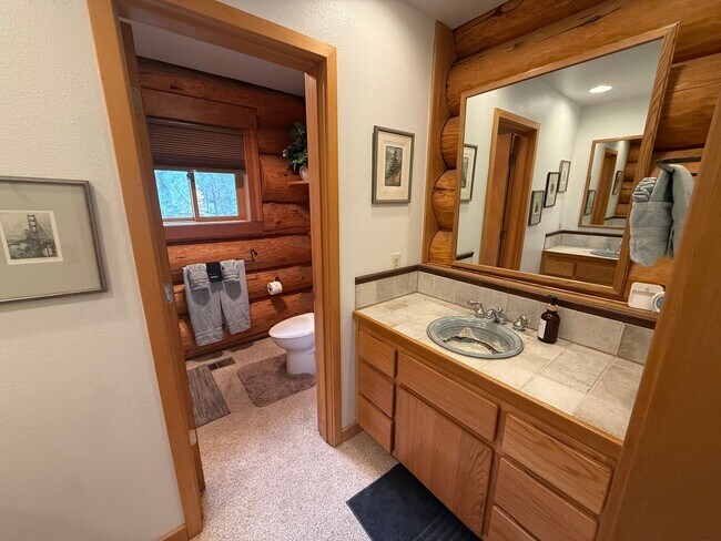 Building Photo - 55303 Velvet Ct