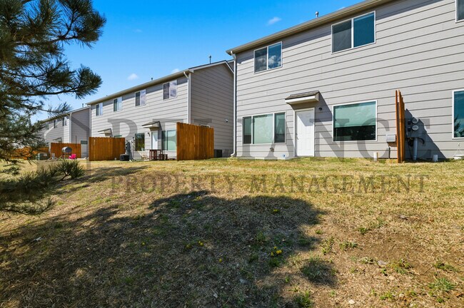 Building Photo - 4515 E 45th St N