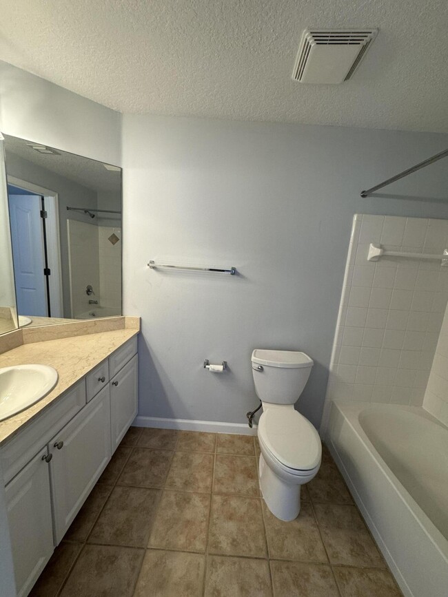 Building Photo - 224 Murcia Dr