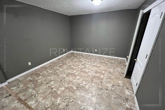 Building Photo - Newly Remodeled 3 Bd / 1 Ba in Moss Point