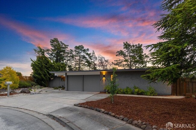 Building Photo - 2055 Ticonderoga Dr