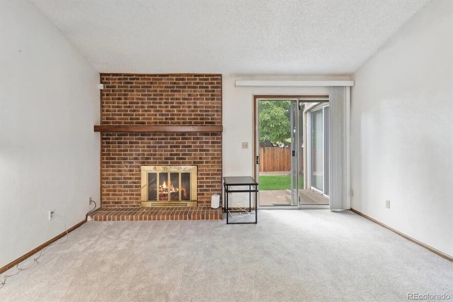 Building Photo - 14333 E Warren Pl