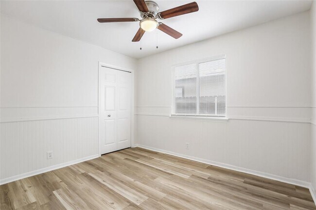 Building Photo - 21308 Grand National Ave