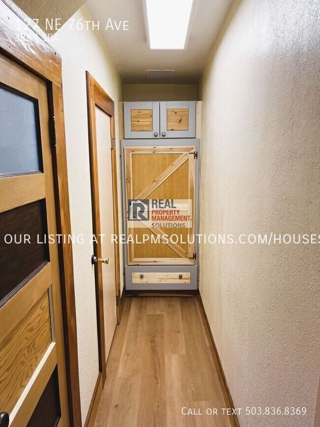 Building Photo - 127 NE 76th Ave
