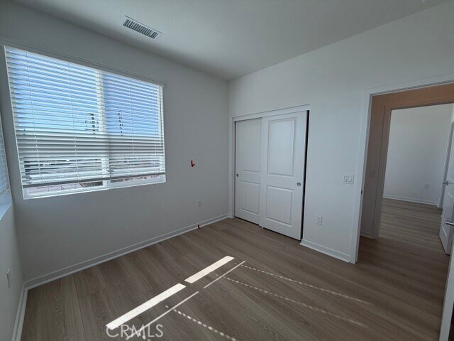 Building Photo - 1406 E Via Acero