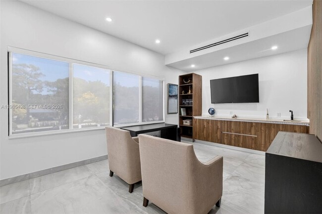 Building Photo - 3000 Riverland Rd