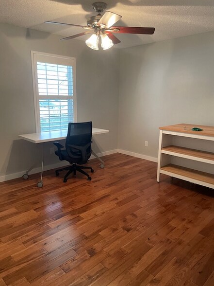 Building Photo - 100 Tara Ridge Ct