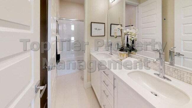 Building Photo - Gorgeous 2 Bd/2 Ba, 1378 sf, dual-level Condominium home available March 17th for Lease in the be...