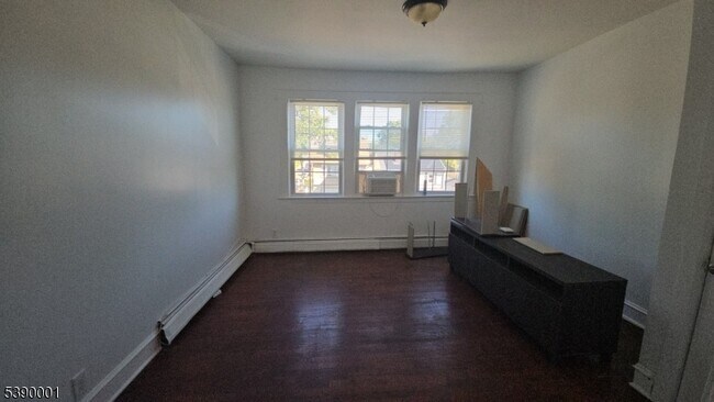 Building Photo - 264 Pomona Ave