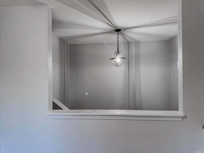 Building Photo - 36 Talladega Loop