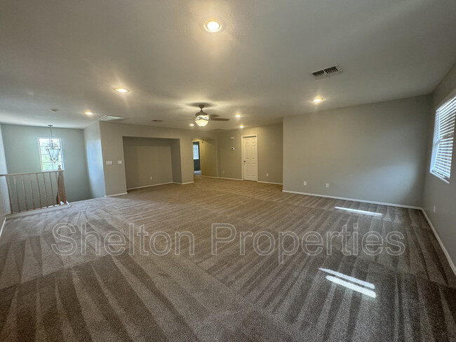 Building Photo - 23769 W La Canada Blvd