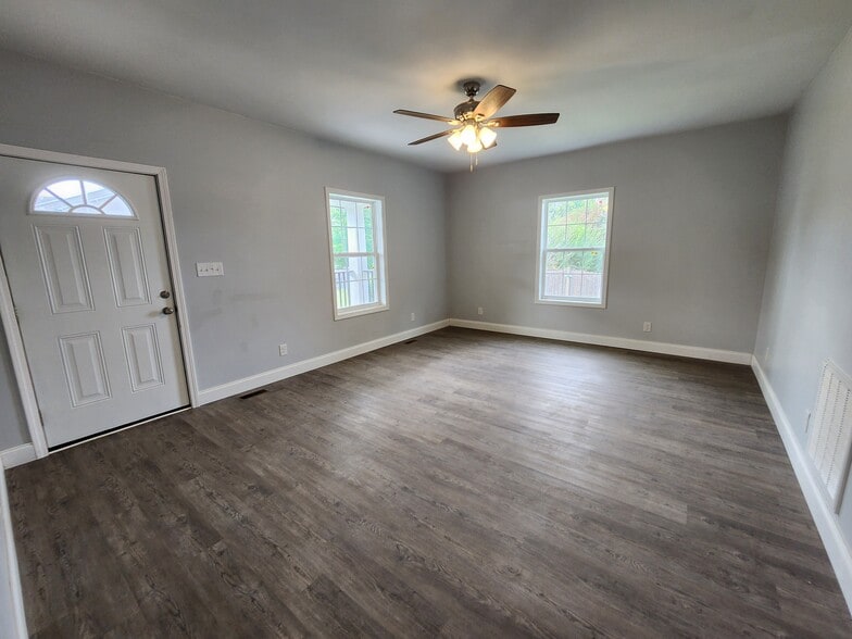 Living room - 629 Central Ave