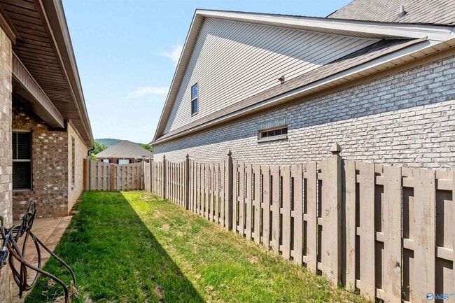 Building Photo - 3013 Mallard Point Dr SE