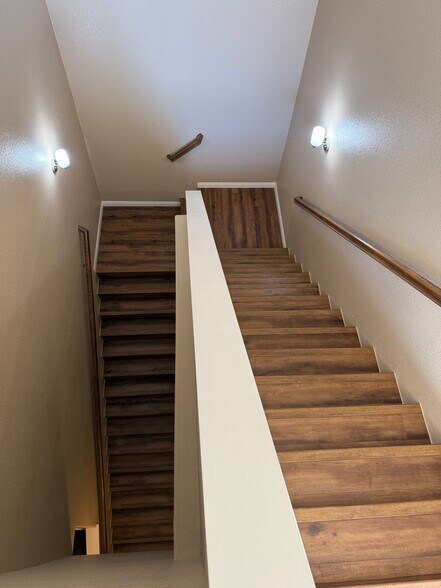 Building Photo - 3177 Dehesa Rd