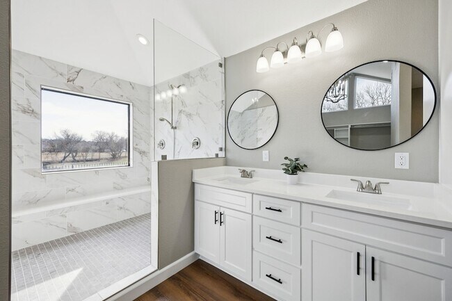 Building Photo - 1317 Meandering Way