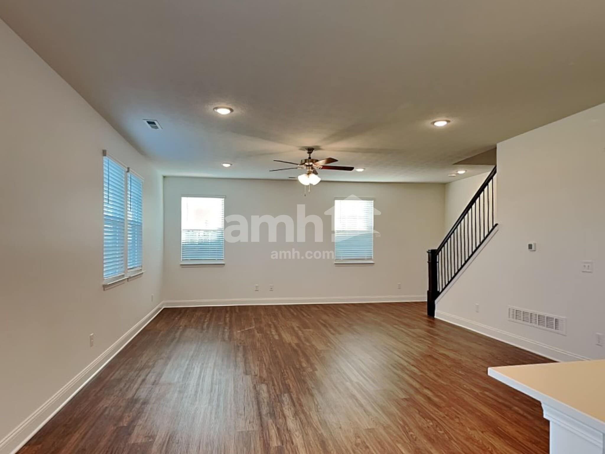 Building Photo - 1078 Castor Dr