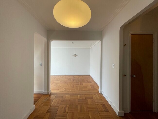 Foyer - 255 W 23rd St