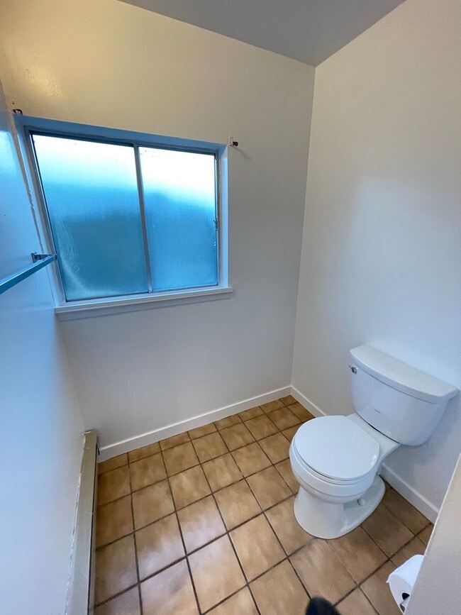 Building Photo - House for Rent in Piedmont