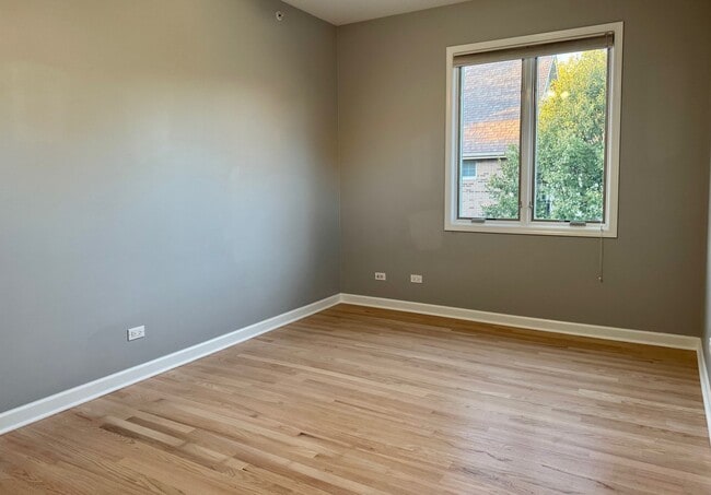 Building Photo - 1522 Stonegate Manor