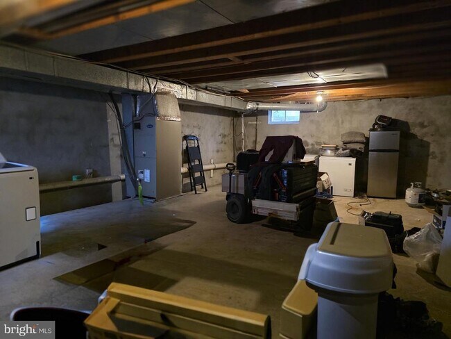 Building Photo - 236 Green Blade Dr