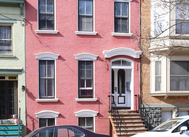 Building Photo - 214 Jay St