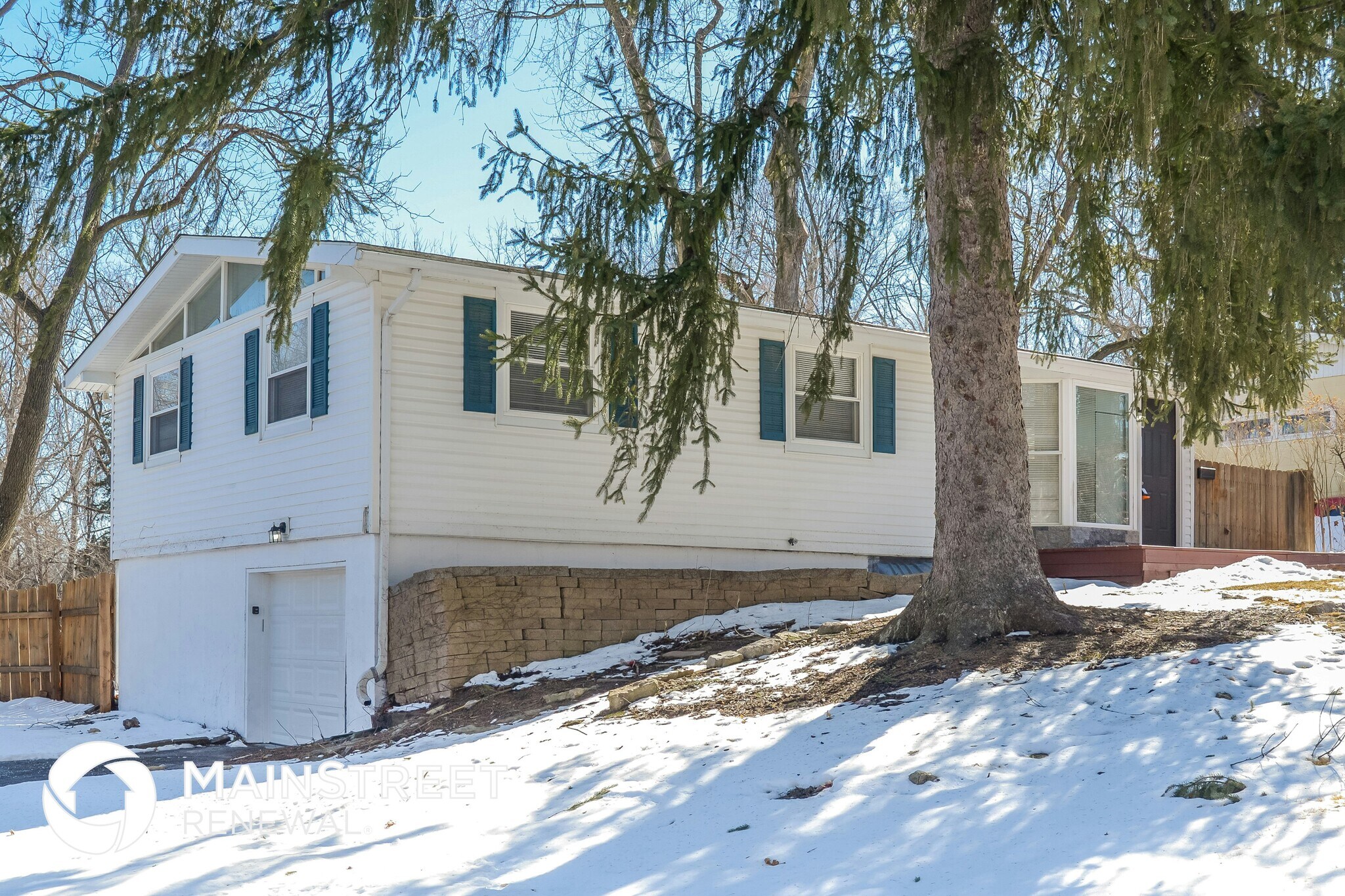 Building Photo - 5811 N Highland Ave