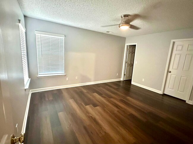 Building Photo - 1686 Sandpiper Dr