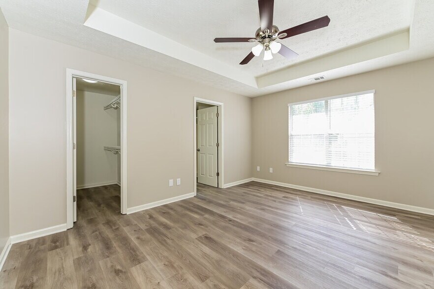 Building Photo - 1825 Courtyard Ln