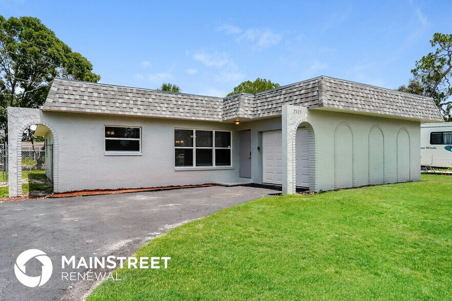 Primary Photo - 7323 Barragan Rd