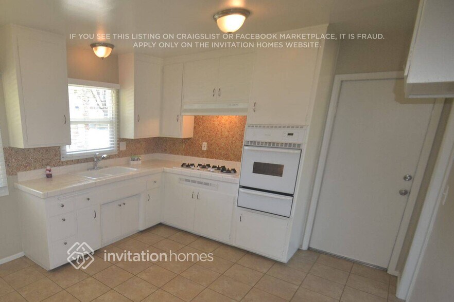 Building Photo - 6260 Longhill St