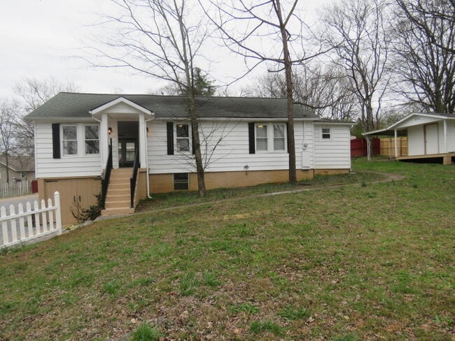 Building Photo - 106 Persimmon Way