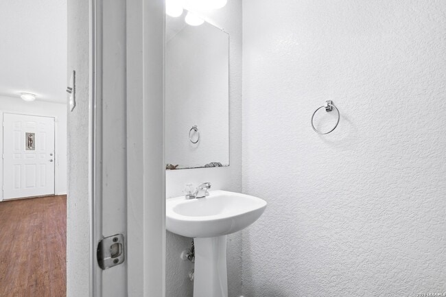 Building Photo - 206 Prato Brezza