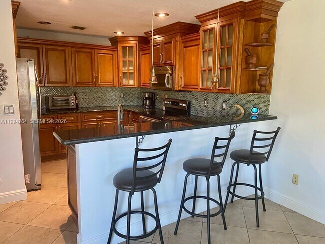 Building Photo - 4046 Eastridge Dr