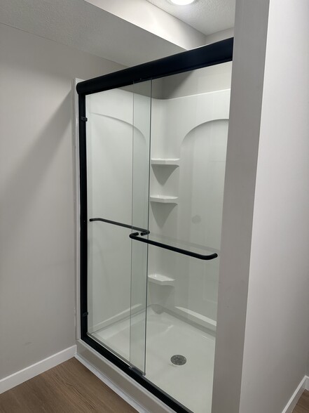 LL shower - 605 N Grove St